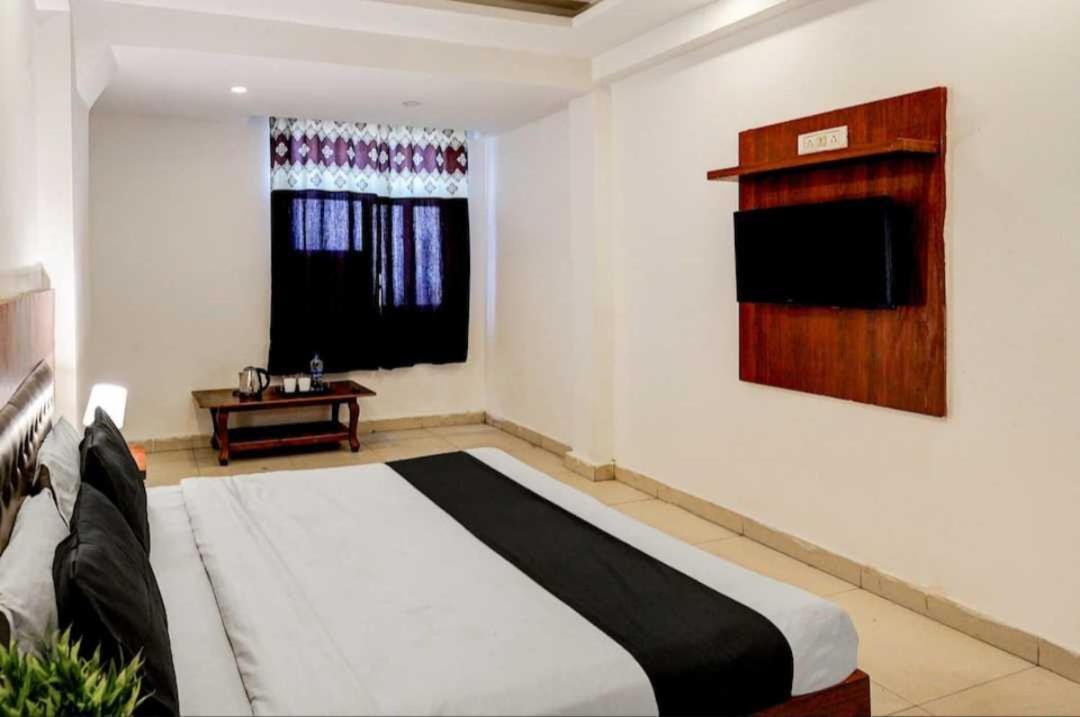 Hotel O Anshu B&B New Delhi Eksteriør bilde