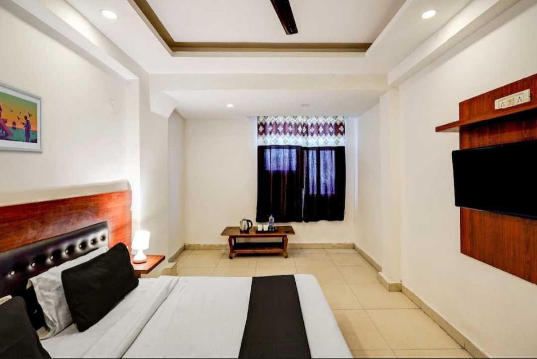 Hotel O Anshu B&B New Delhi Eksteriør bilde